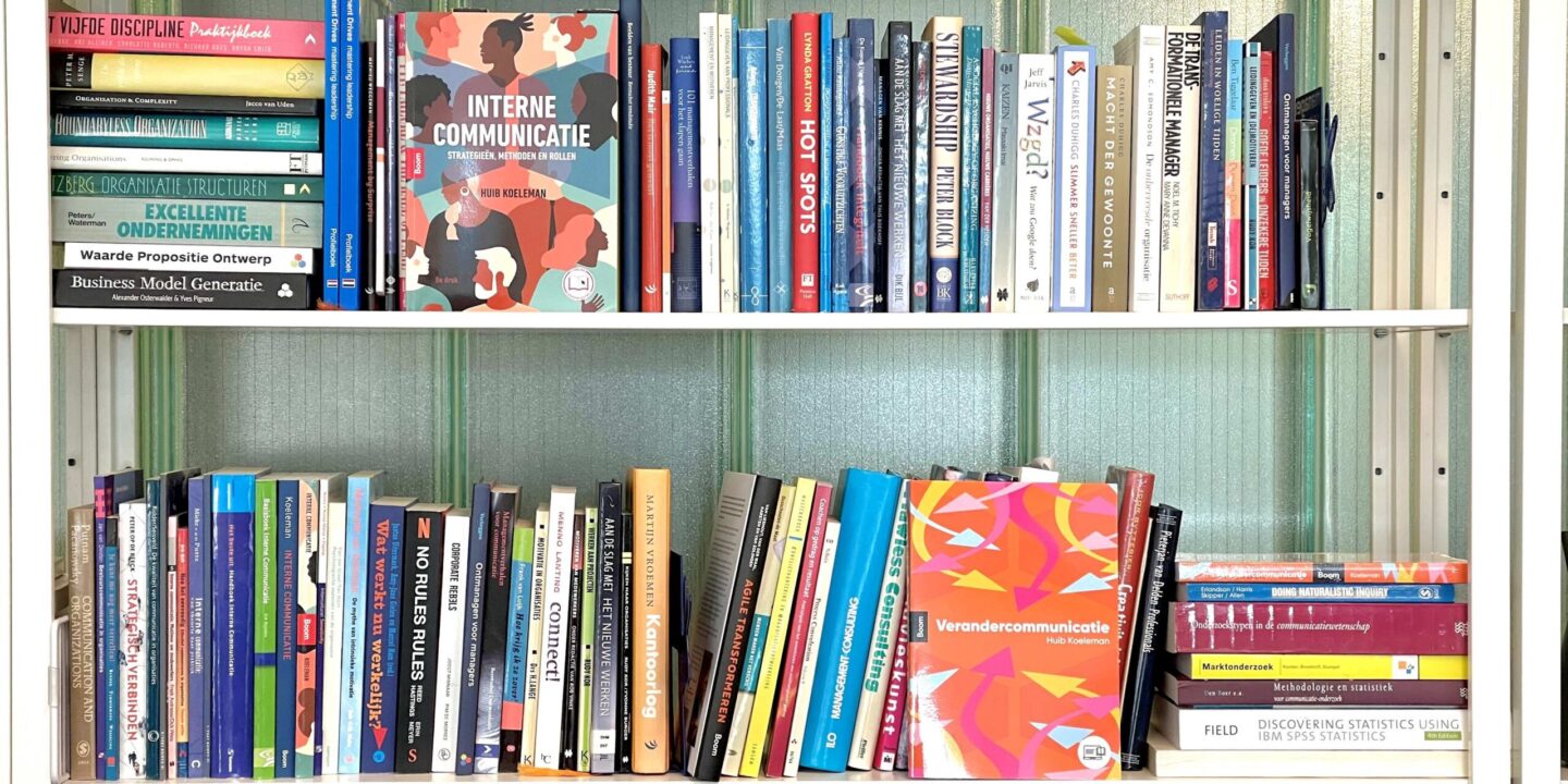 afbeelding van een boekenkast