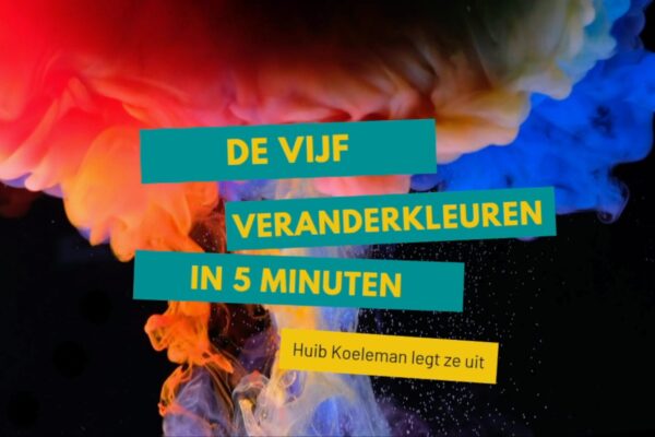 een wolk van gekleurde inkt