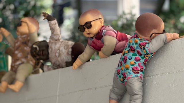 baby die op een muur klimt. ADKAR interactieve model Huib Koeleman